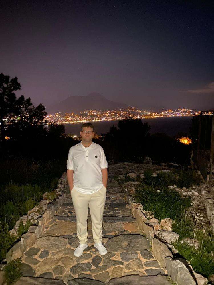Esrarengiz kayıp! Otomobilini bırakıp ayakkabısız uzaklaştı, 4 gündür ortada yok 4